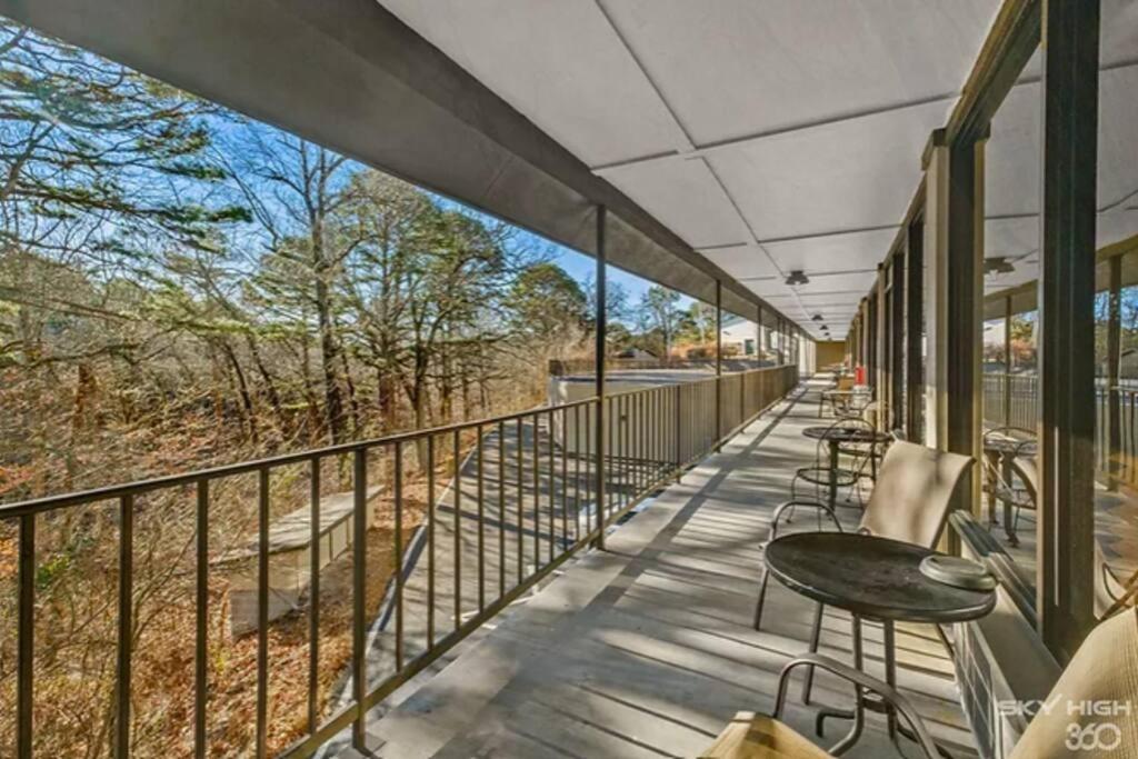 יוריקה ספרינגס Stonegate Lodge Bed, Wifi, 50In Roku Tv, Salt Water Pool Room #109 מראה חיצוני תמונה